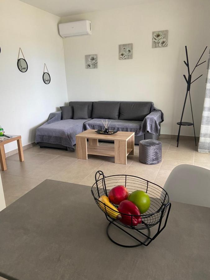 Willa M & F House Oropos Zewnętrze zdjęcie